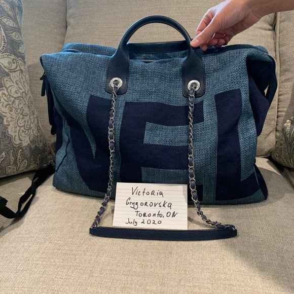 SOLD - 💙2018 LARGE DEAUVILLE TWEED RUNWAY TOTE BAG. - Picture 3 of 12